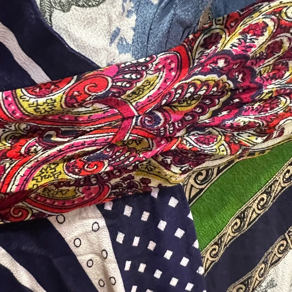 Moulinette Soeurs Long Sleeve Dress, Blue and Red Patterns zipper in the side - Picture 5 of 11